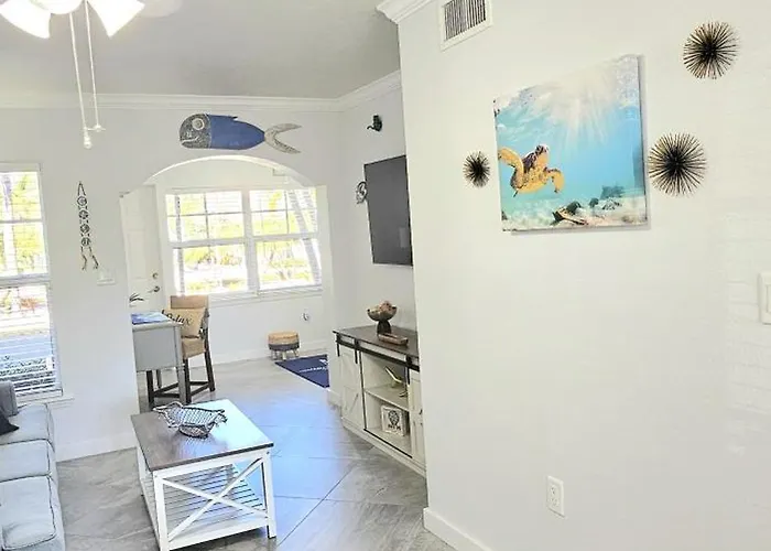Beach Condo Apartment *