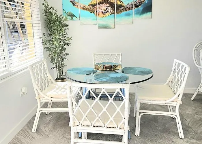 Beach Condo Apartment *